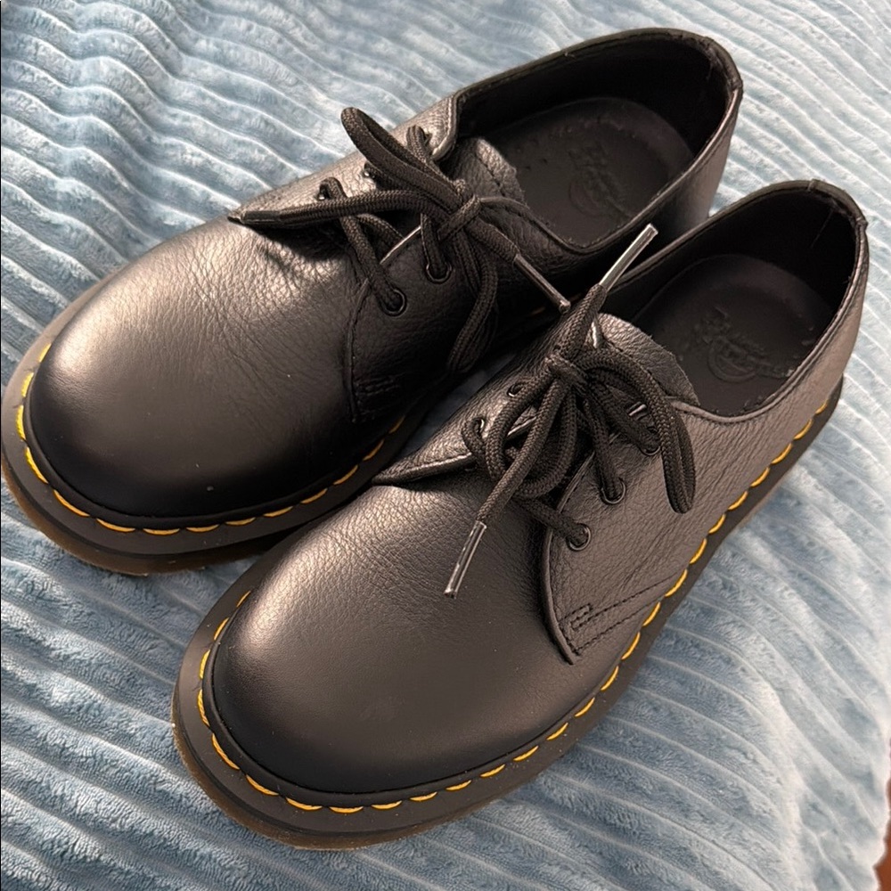 DOC MARTENS classic loafers - worn twice!